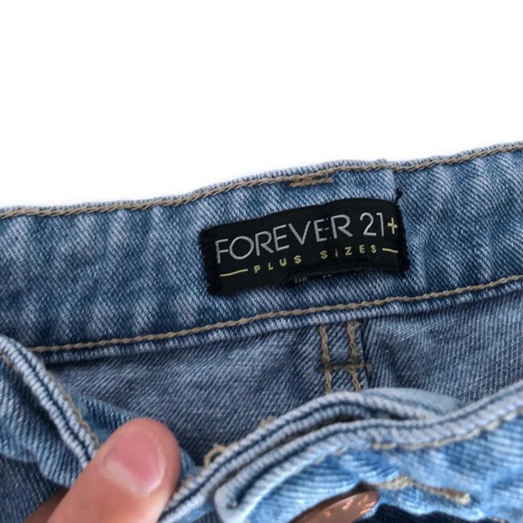 Forever 21 Vintage destroyed lace trim jean shorts - Picture 3 of 5